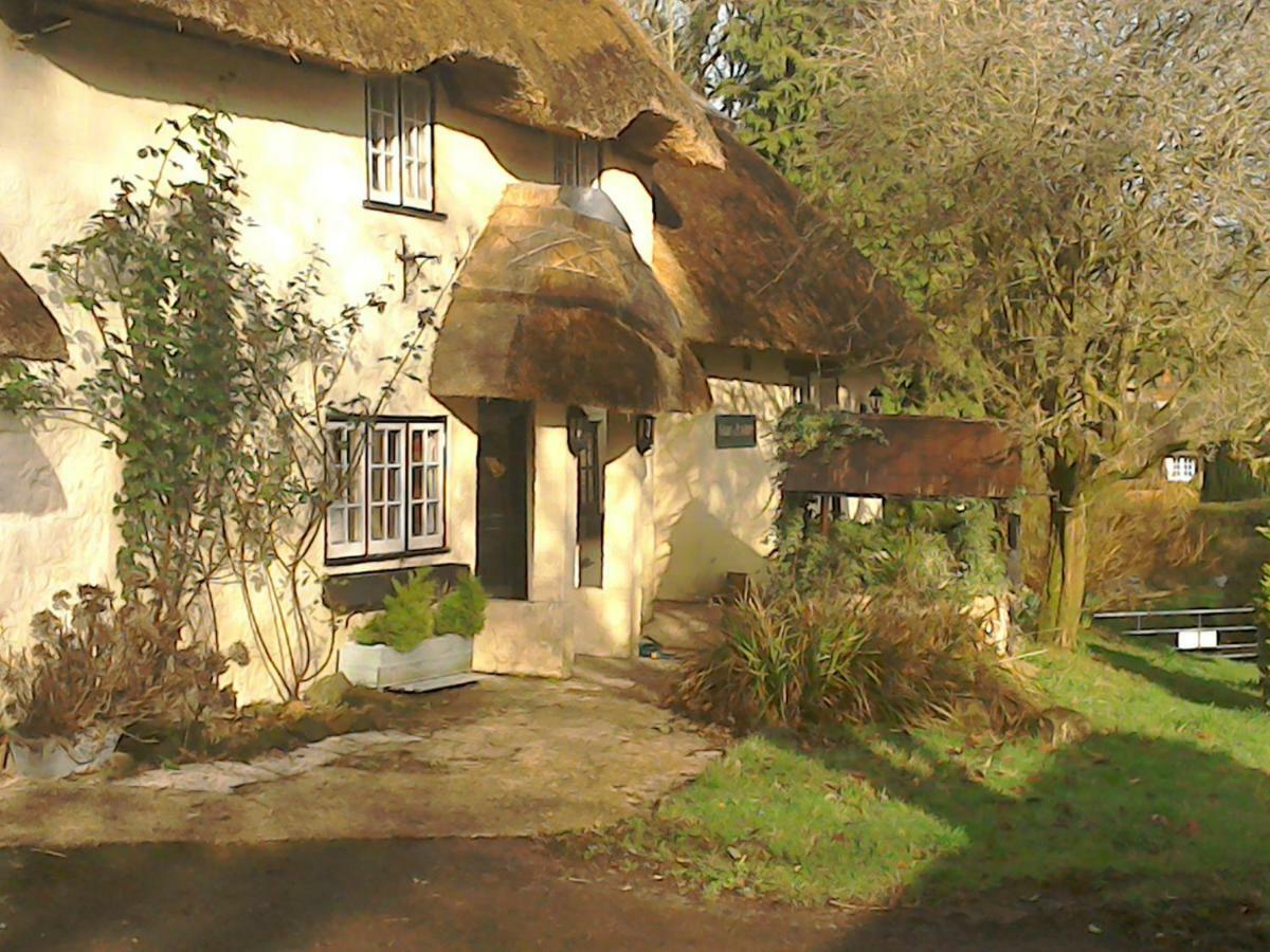 The Crown Inn Alvediston Экстерьер фото