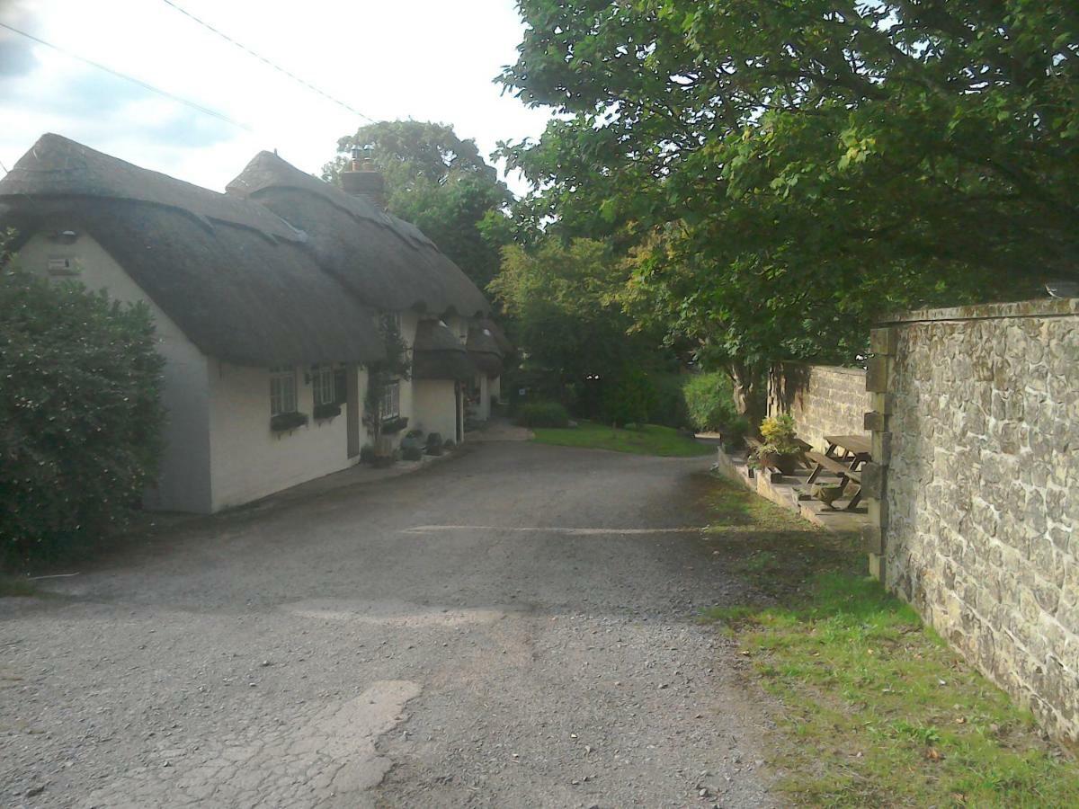The Crown Inn Alvediston Экстерьер фото