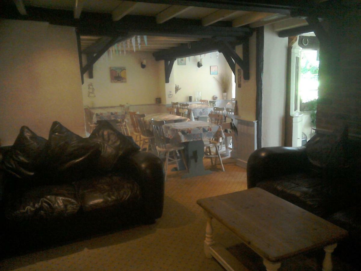 The Crown Inn Alvediston Экстерьер фото