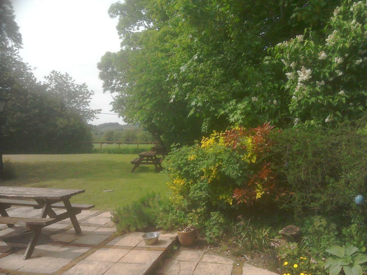 The Crown Inn Alvediston Экстерьер фото